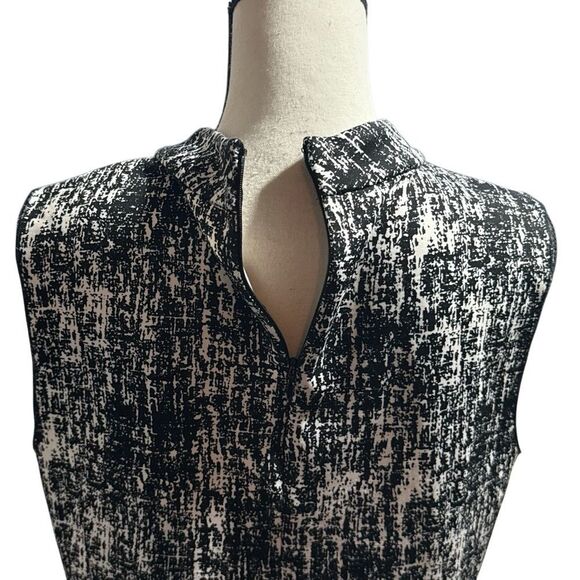 Vince Camuto Cropped Tank Top - Picture 3 of 6